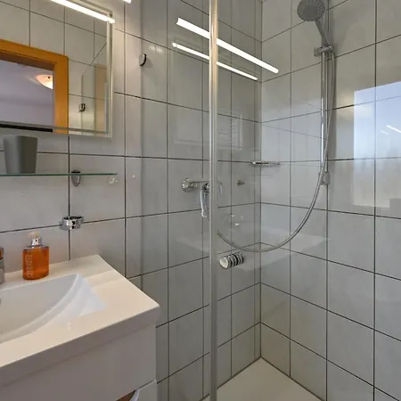 Reiss Ii Apartment